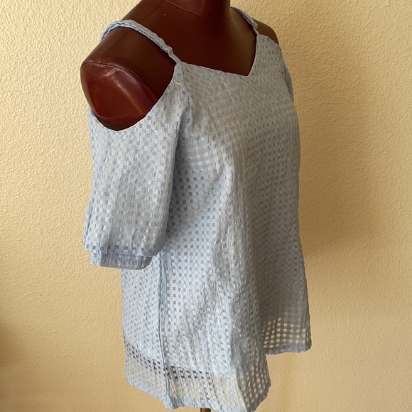 Yoco Blue Plaid Drop Shoulder Top size Small - Picture 4 of 5